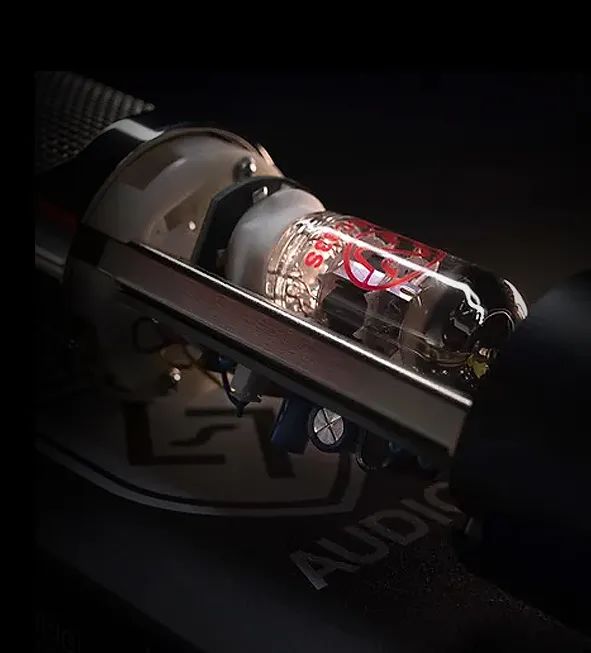 Lauten Audio LA-320 V2：獨(dú)立音樂(lè)人有他就夠，萬(wàn)能且質(zhì)感爆表的電子管麥克風(fēng)